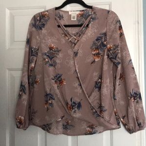 Urban Romantics Blouse about a size small